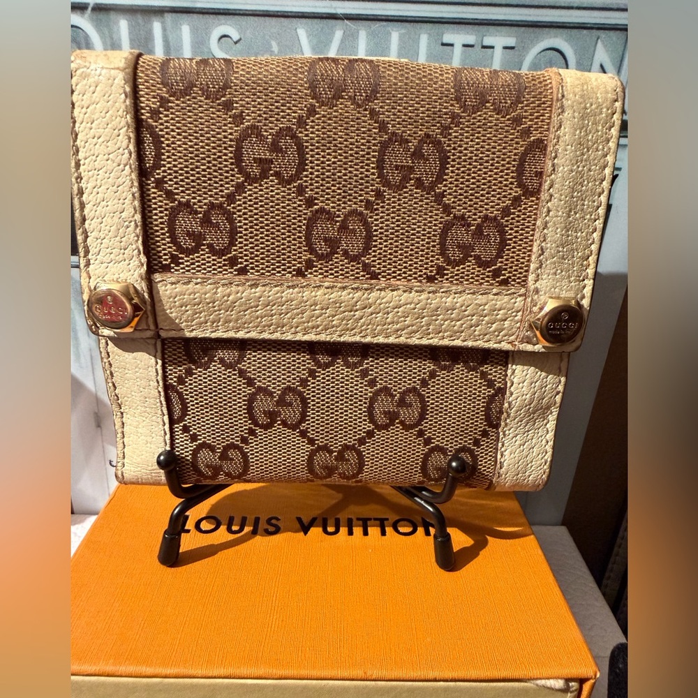 vintage Gucci Bi-fold Wallet